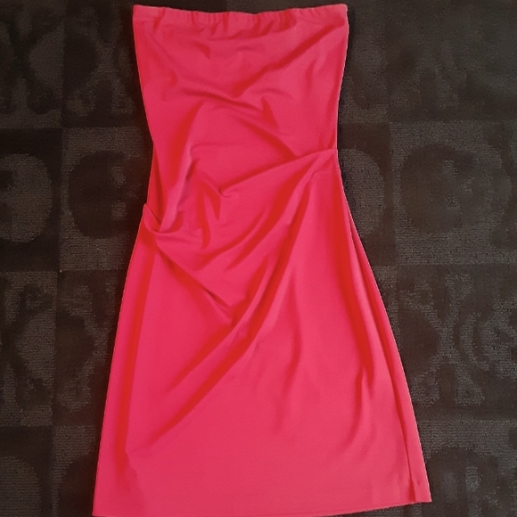 Nicole Miller Dresses & Skirts - Nicole Miller Red Dress